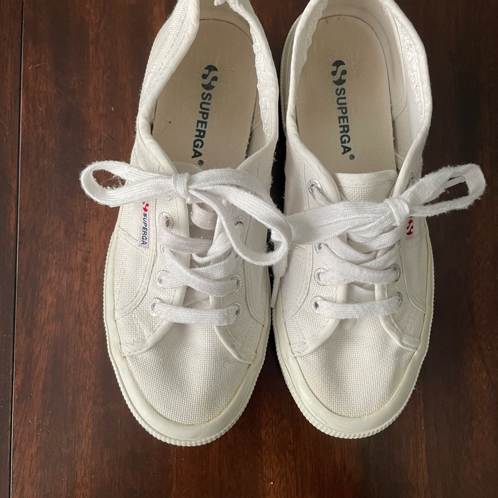 Superga Women’s White canvas sneakers sz 37.5 - Picture 2 of 8